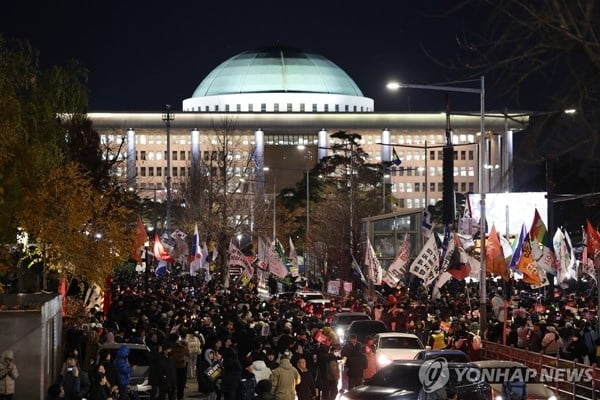 '尹탄핵' 쪼개진 민심…16일 광화문서 격돌