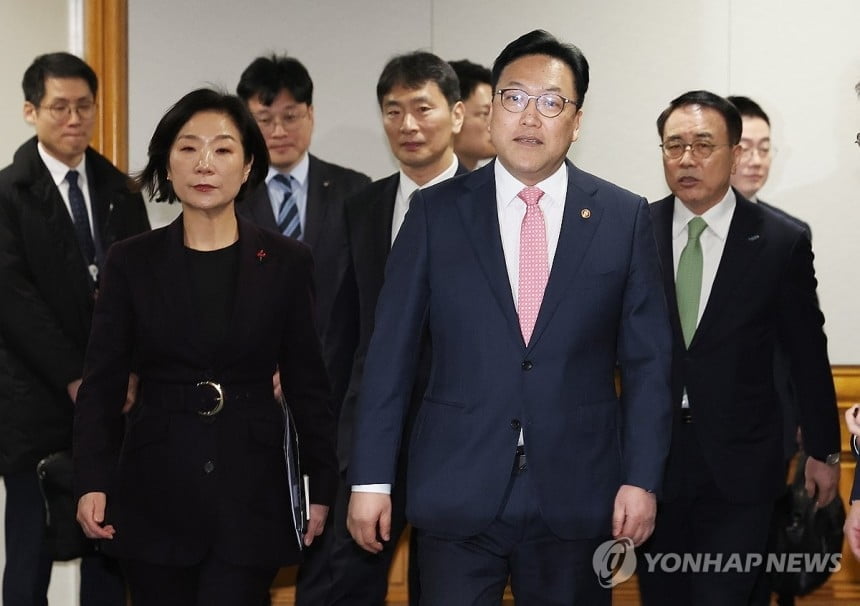 김병환 "은행권 소상공인 지원 통해 경제 전반의 부채리스크 축소"