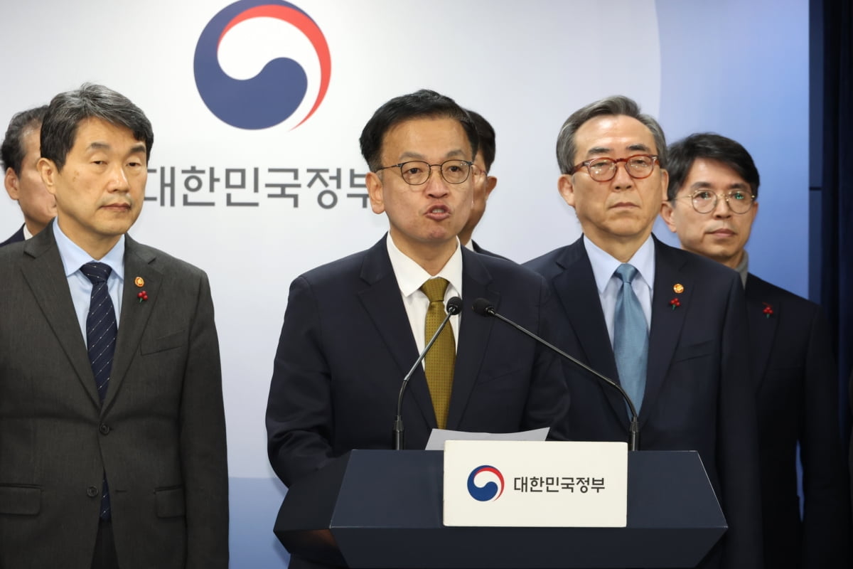 최상목, 권한대행 일정 개시…서면 대국민담화·NSC 예정