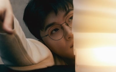 Shin Yong Jae Releases New Mini Album 'Light' to Inspire Youth