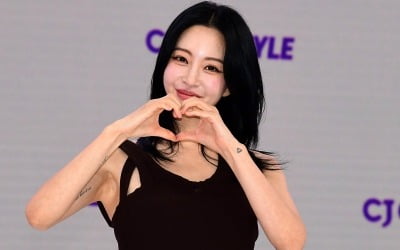 '♥가라오케 출신' 한예슬, 배우 커리어에 득 될 것 없는 사랑꾼 면모 [TEN스타필드]