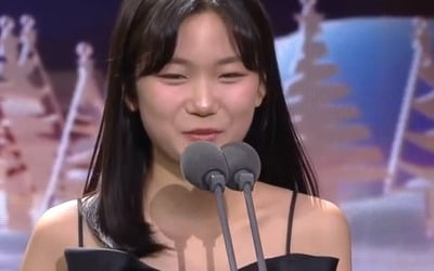 '장나라 딸' 유나, 아역상 받았다…"연기 1열 직관 행복" [2024 SBS 연기대상]