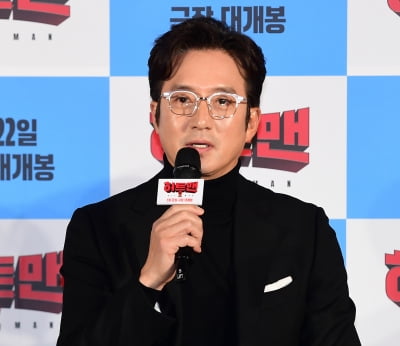 "이이경, 적당히 해라"…선배 정준호, 공식 행사서 작심 발언('히트맨2')