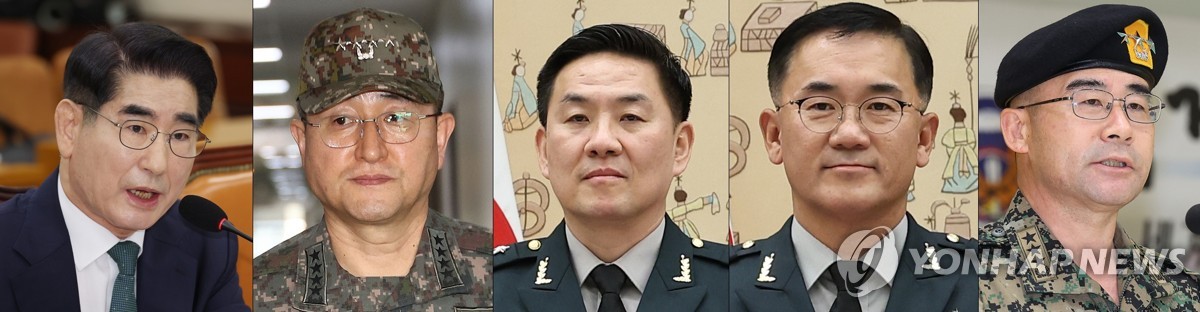 '별 17개' 軍수뇌부 줄줄이 직무정지…軍 카지노 사이트;대비태세 문제없어카지노 사이트;