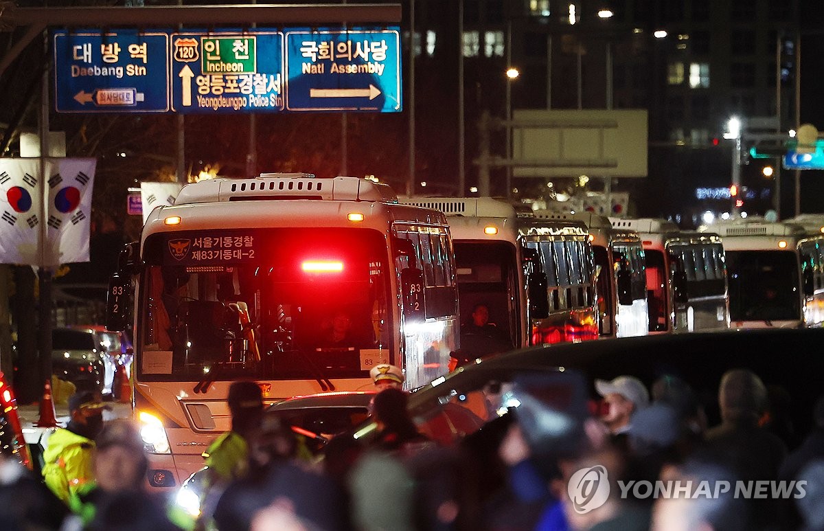 "결국 군경 책임지나"…'계엄령 처벌론'에 경찰 우려·뒤숭숭(종합)