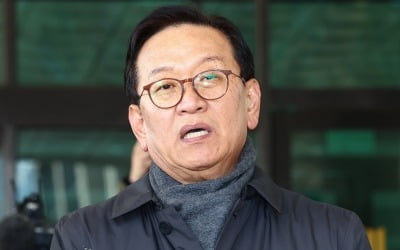 '7억에도 못 구해' 尹, 변호사 구인난?…석동현 "소설" 반박