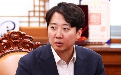 이준석, 탄핵 찬성했는데…갑자기 '문자 폭탄' 쏟아진 이유