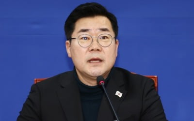 박찬대 "9인 체제로 탄핵심판해야…권성동 주장 터무니없어"