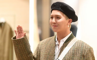 '부실근무 의혹' 송민호, 경찰 출석…무슨 말했나봤더니