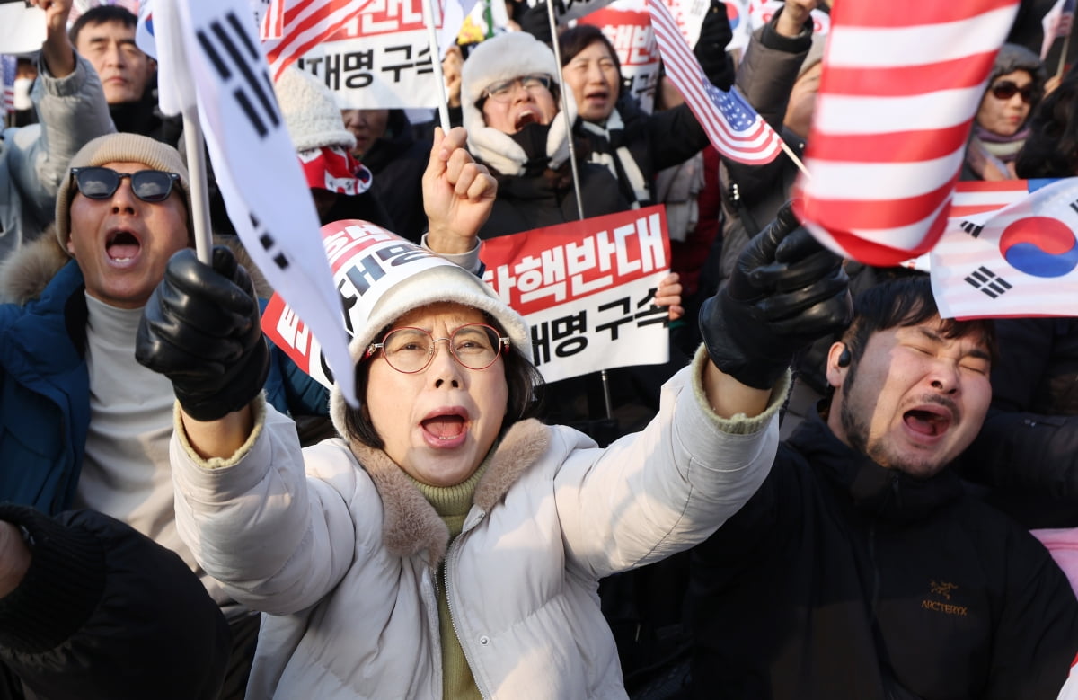 [포토] 지금 대통령 관저 앞은