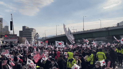 "윤석열 카지노 엘에이 지켜냈다"…체포 중지에 지지자들 '눈물' [영상]