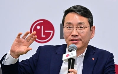 LG전자 조주완 "로봇 확실한 미래…휴머노이드 진출" [CES 2025]