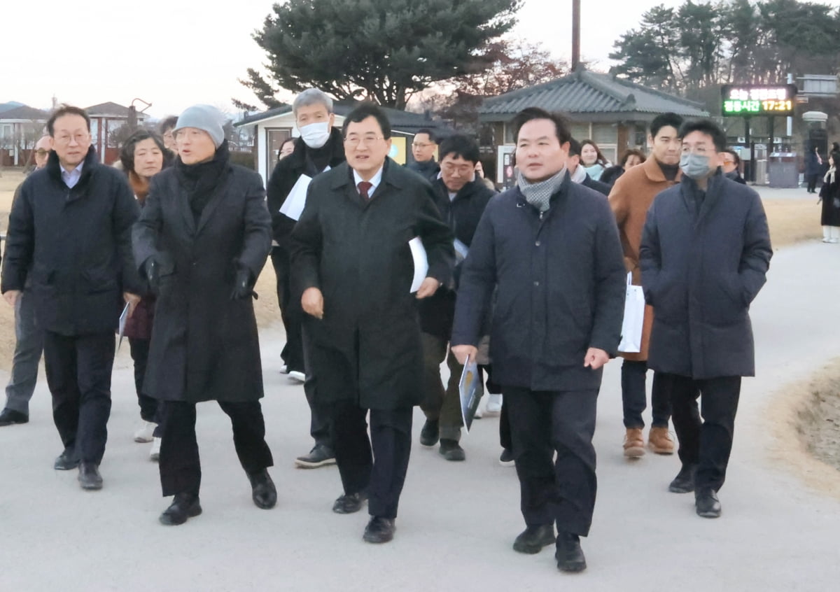 김학홍 행정부지사, 경주에서 유인촌 장관 만나 문화지방시대 현안 건의