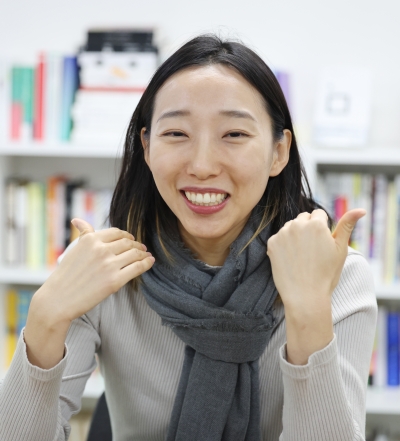 시가 아닌 것으로부터 시를 찾아내는 시인, 윤지양