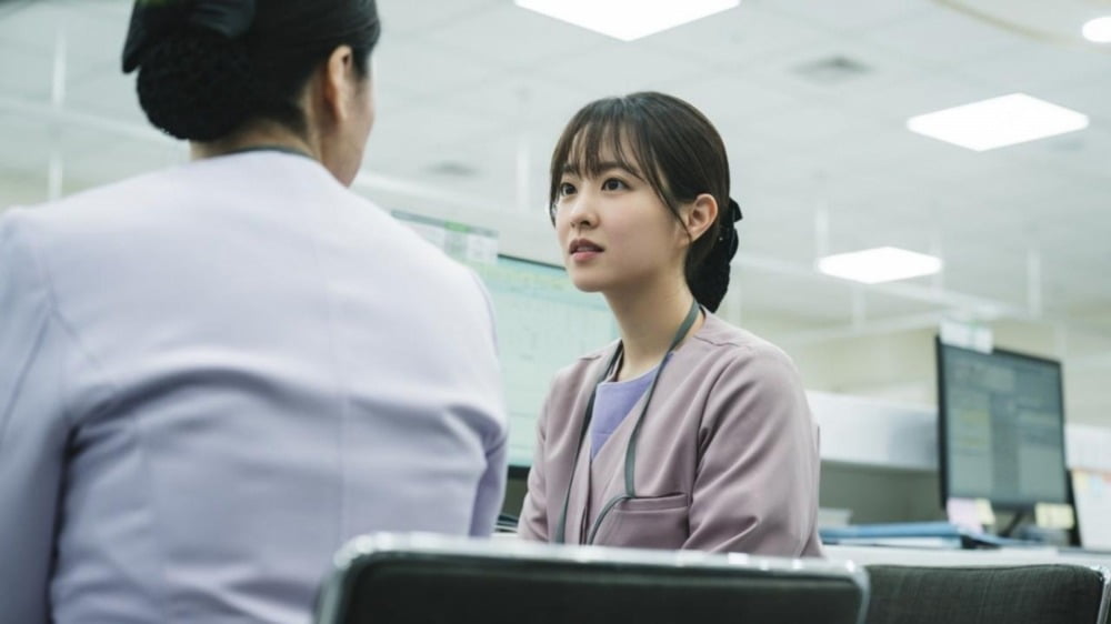 디즈니+ <조명가게 alt=