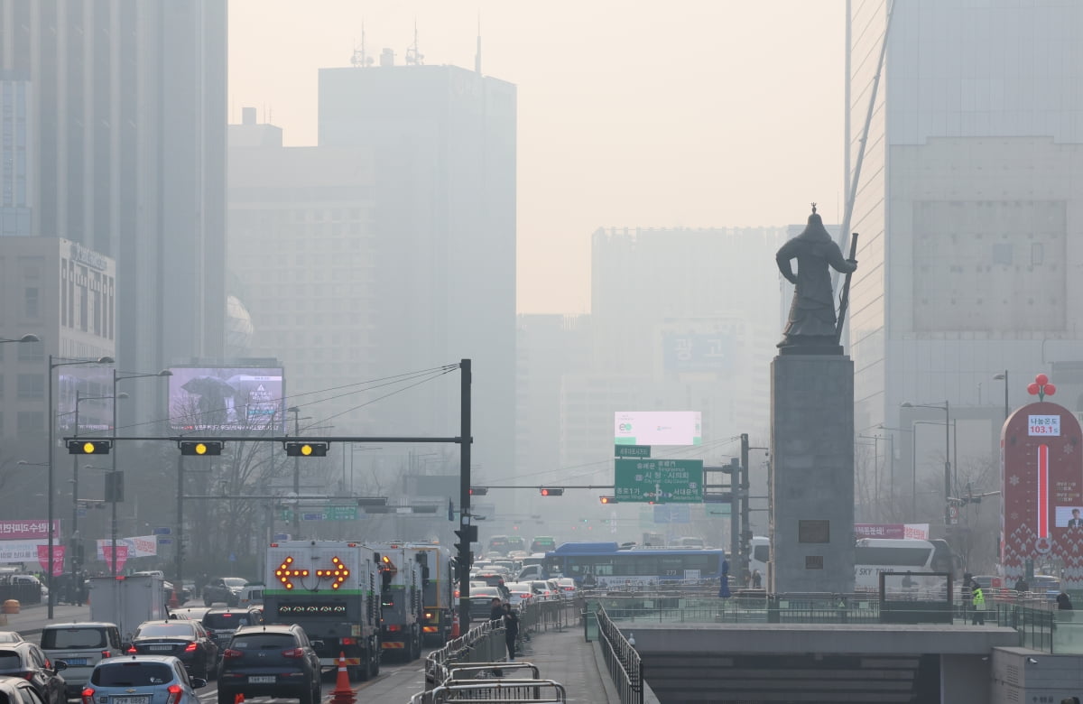 [포토] 미세먼지로 뿌연 서울