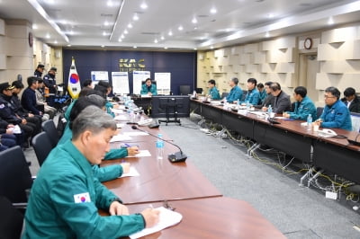 참사 이어질 뻔한 에어부산 항공기 화재..."신속한 승객 대피가 항공유 불길 막았다"