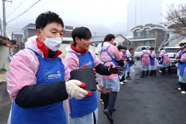 즐거운 레고 테마파크에서 모두가 행복한 세상으로