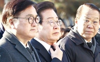 與 "영장카지노 입플, 월권 행위"…野 "尹 순순히 오라 받아야"