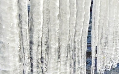 전국 꽁꽁 얼린 '극강 한파'…10일 더 춥다