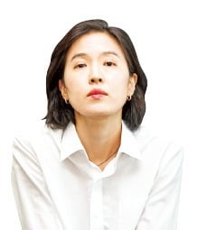 필립 K. 딕상 후보에 오른 정보라 작가의 소설 ‘너의 유토피아’ 영어 번역본.   