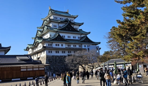 현재 내부는 개방하지 않고 있는 나고야성 / JAPAN NOW