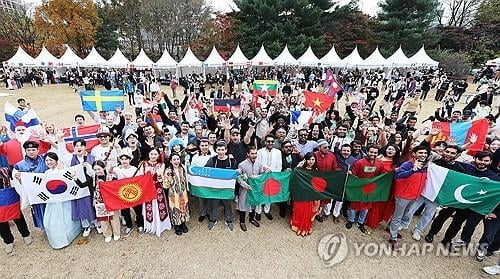 "한국서 취업할래"…외국인 유학생 37% '수도권' 희망