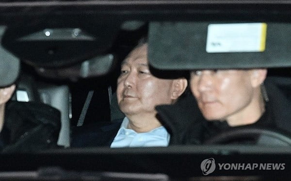 尹대통령 영장심사 시작…구속 갈림길