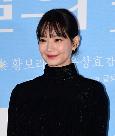 신민아, ♥김우빈과도 선행 같이 하더니…이번엔 3억 기부