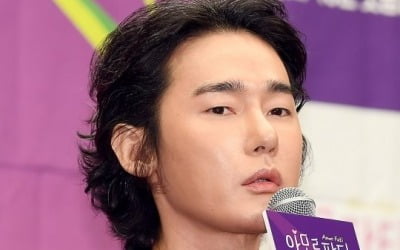 허지웅, 윤석열 지지자 법원 난입에 "철저한 수사 필요해" 비판