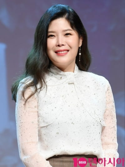 '44세 유부녀' 린, 벌써 갱년기 왔나…방송 도중 주체 못한 눈물('한일톱텐쇼')