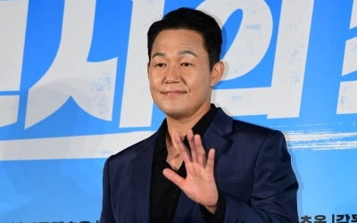 '187cm 78kg' 박성웅, 알고보니 과거 배구선수였다…"충주서 종일 운동해" ('홈즈')