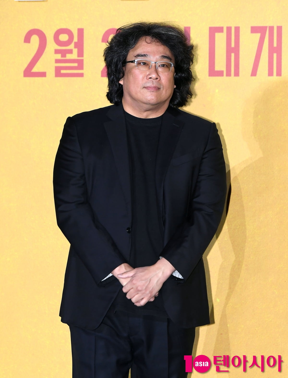 '미키 17' 봉준호 감독, 기생충 이후 6년만에 컴백...가까운 미래 다룬 인간적인 영화[TEN포토+]