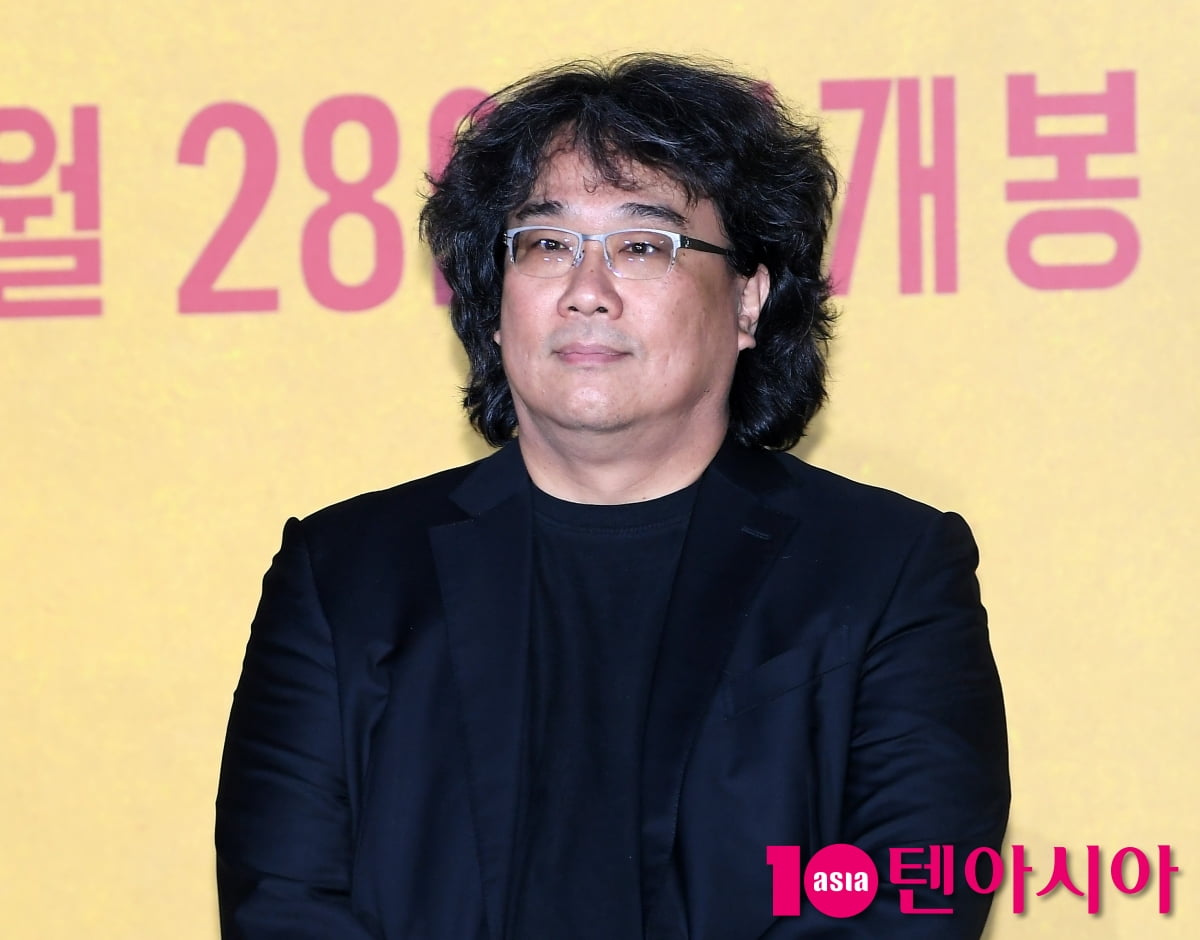 '미키 17' 봉준호 감독, 기기자간담회에 참석한 봉테일[TEN포토+]