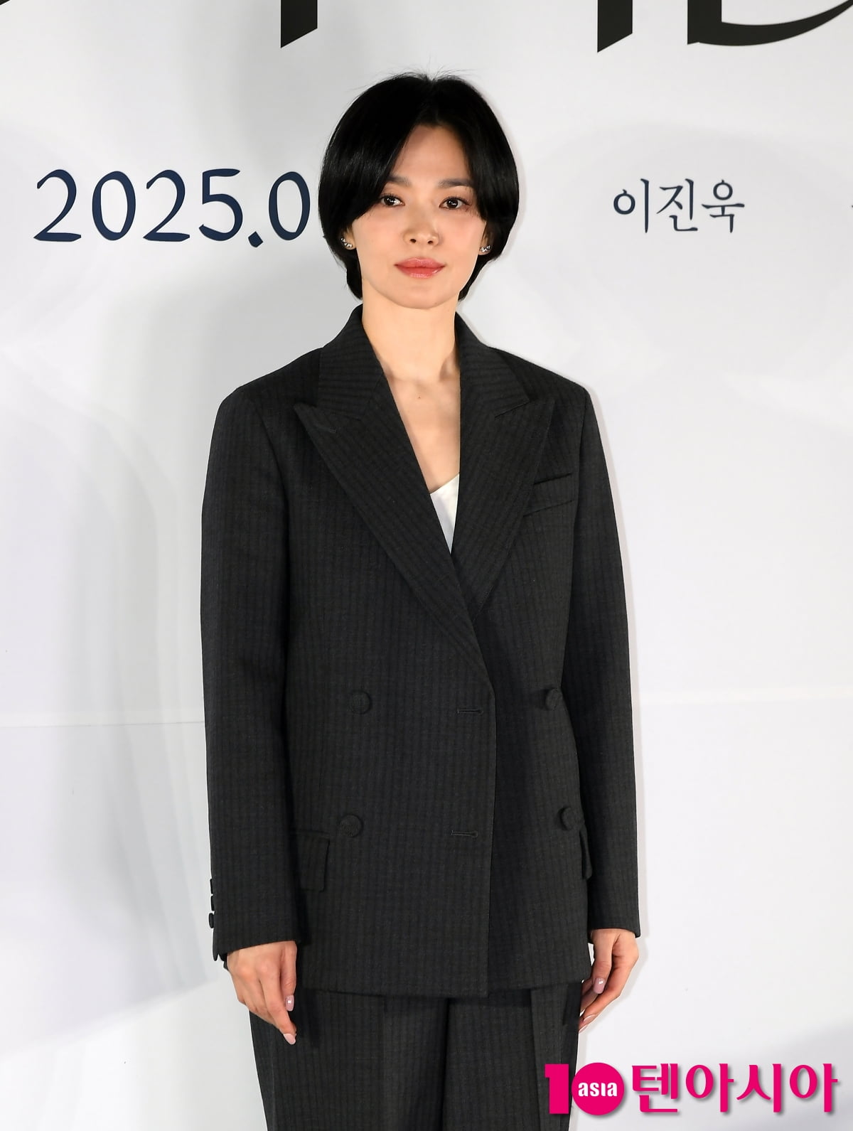 '검은 수녀들' 송혜교, 저장을 부르는 우아美[TEN포토+]