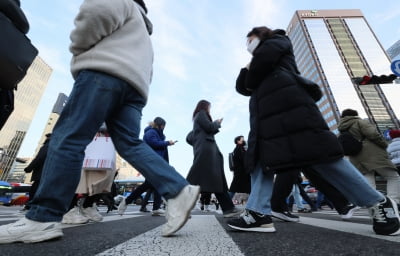 "한국 여성 고용률 OECD 31위…20년간 하위권 머물러"