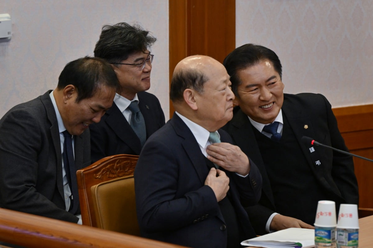 野, 尹탄핵 사유 '내란죄' 철회에 "형법 아닌 헌법위반으로 다투겠단 것"