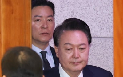 경호처, 구속영장 재신청에 일제히 반발 "총 소지는 기본"