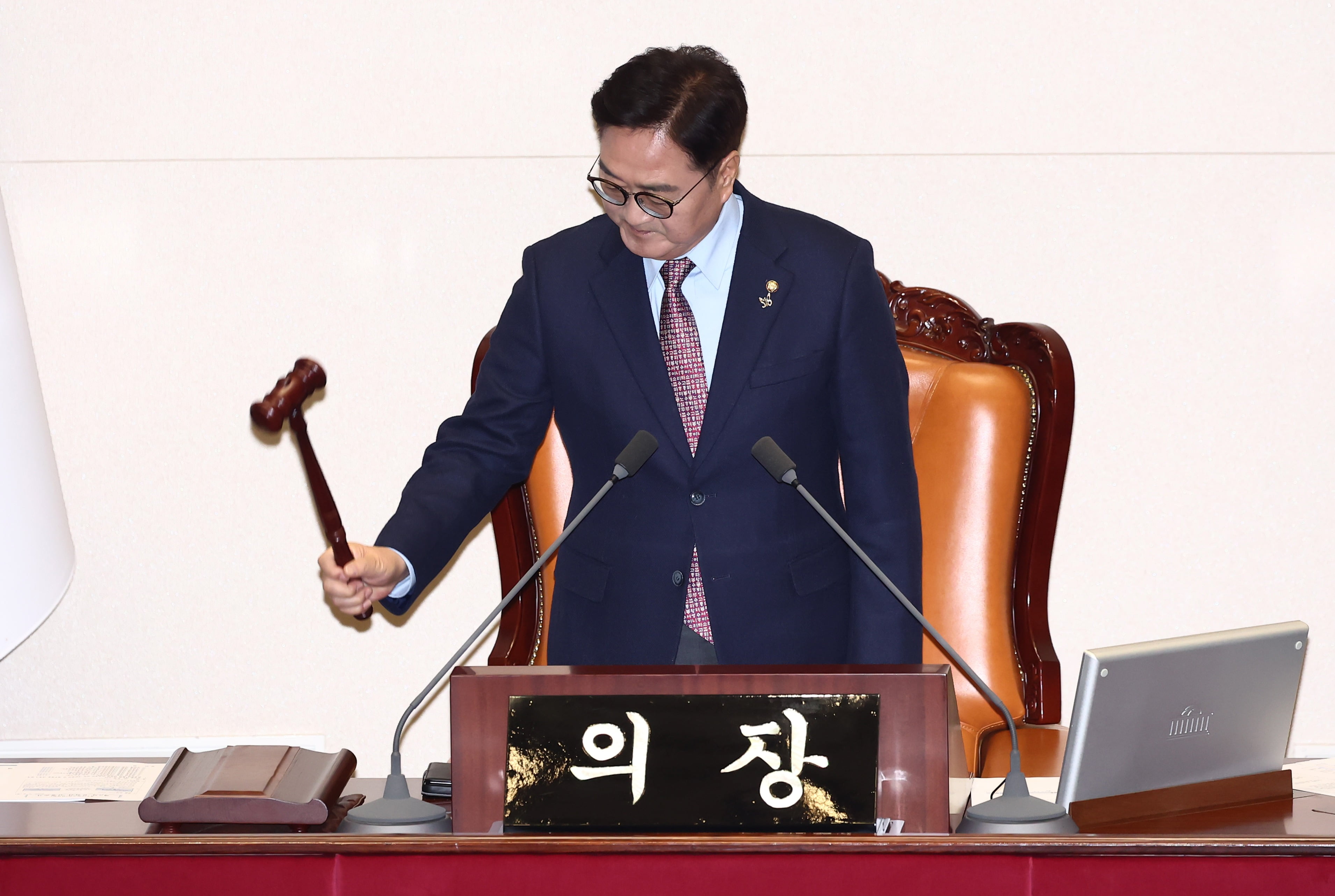 우원식 "대통령 스스로 걸어 나오는 것이 최선…당당히 법 앞으로 나와라"