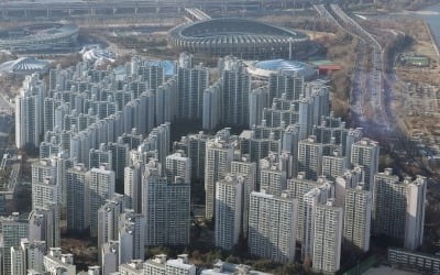 족쇄 풀리자 들썩이는 집값…'강남 아파트, 지금 사야 할까요?'