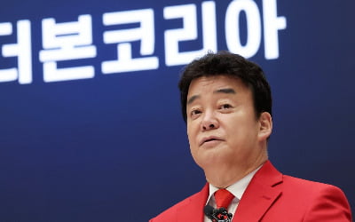 백종원, 결국 터질 게 터졌다...‘백햄’ 논란에 신뢰·주가 동시 추락