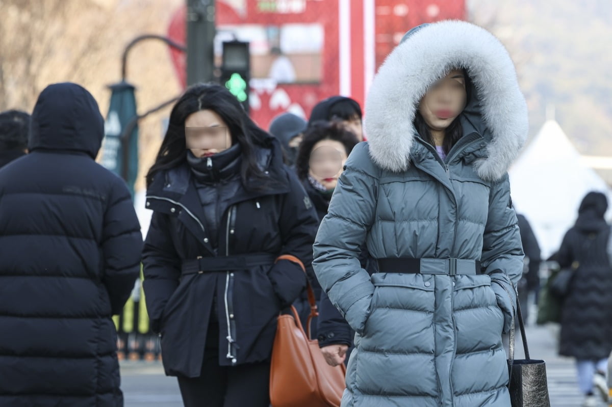 [포토] 프라그마틱 슬롯사이트 한파에 꽁꽁 싸맨 시민들