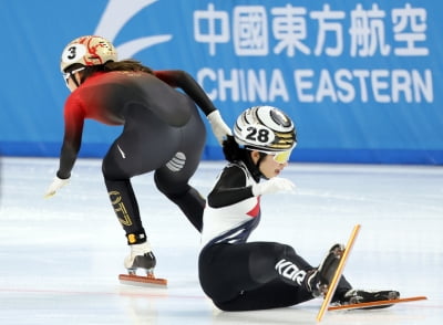 중국과 부딪히더니…한국, 쇼트트랙 계주서 남녀 모두 '노메달' [2025 하얼빈동계아시안게임]