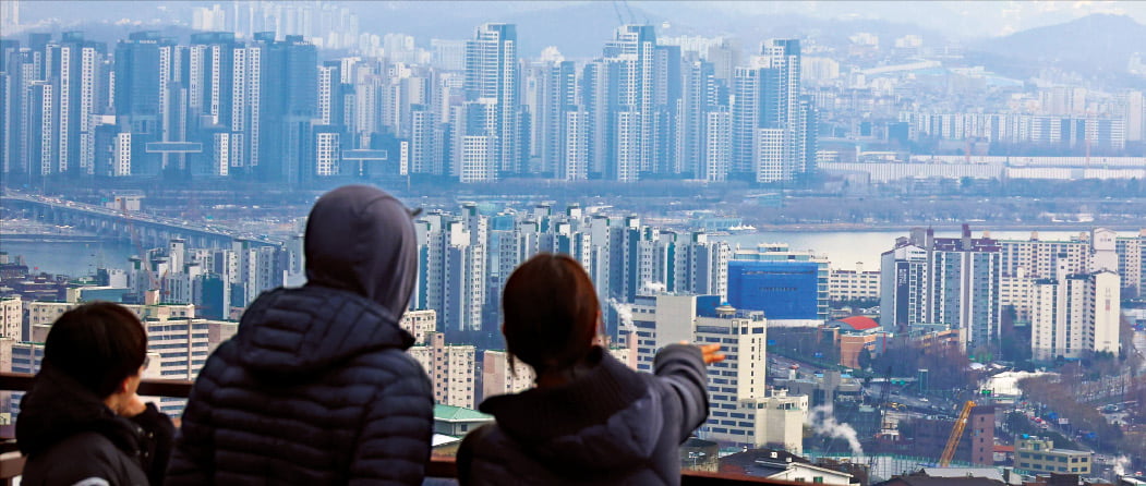 "사업 성공시 원금 2배"…호날두 토토사이트인가, 대여인가? [윤현철의 Invest&Law]