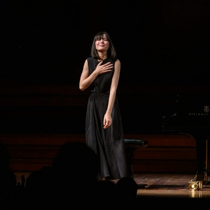 피아니스트 앨리스 사라 카지노 게임(Alice Sara Ott) / 사진. © Toni Bofill / palaumusicacat