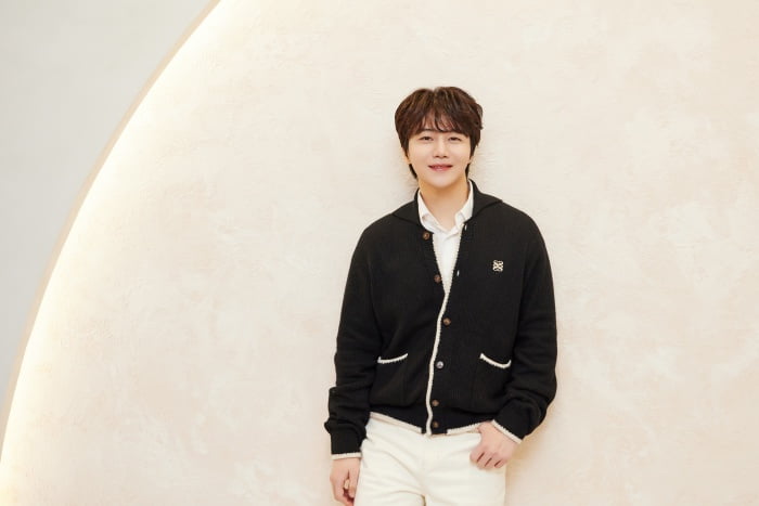 '천 프랑스 토토사이트 파랑' 주연을 맡은 펜타곤 진호 /사진=서울예술단 제공