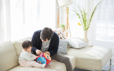 육아휴직급여 3900만원까지 올렸더니…놀라운 일 벌어졌다