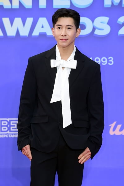 [포토] 브라이언, '팬들 마음 흔드는 멋짐'