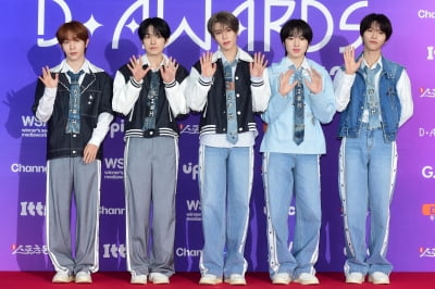 [카지노 로얄] NCT 위시, '청청 패션으로 청량하게~'