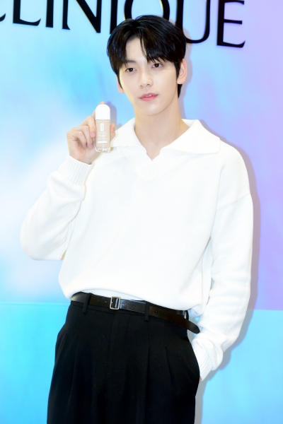 [포토] TXT 수빈, '부드러운 눈빛~'